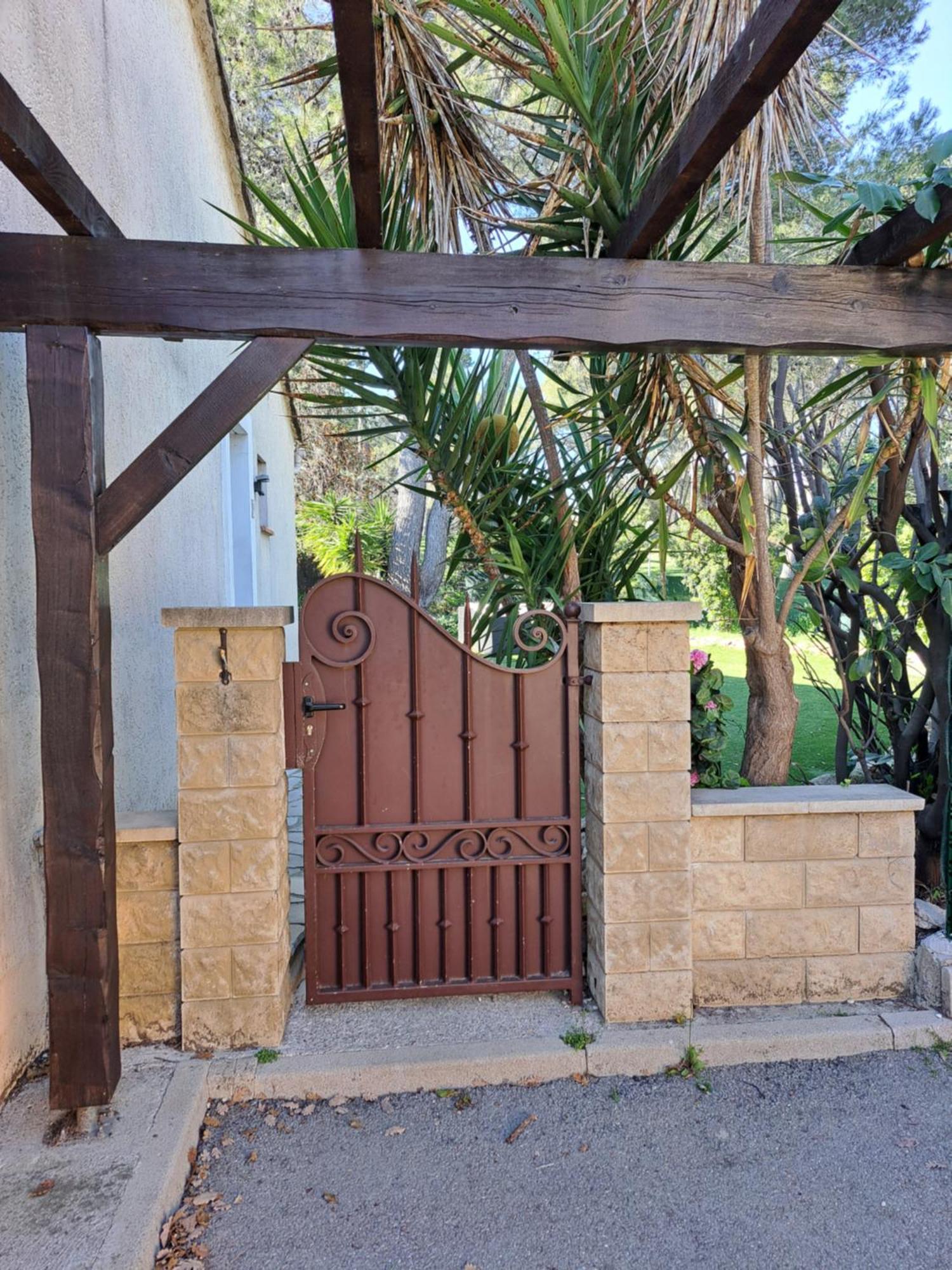 Maisonnette Au Milieu Des Pins Mougins Exteriér fotografie