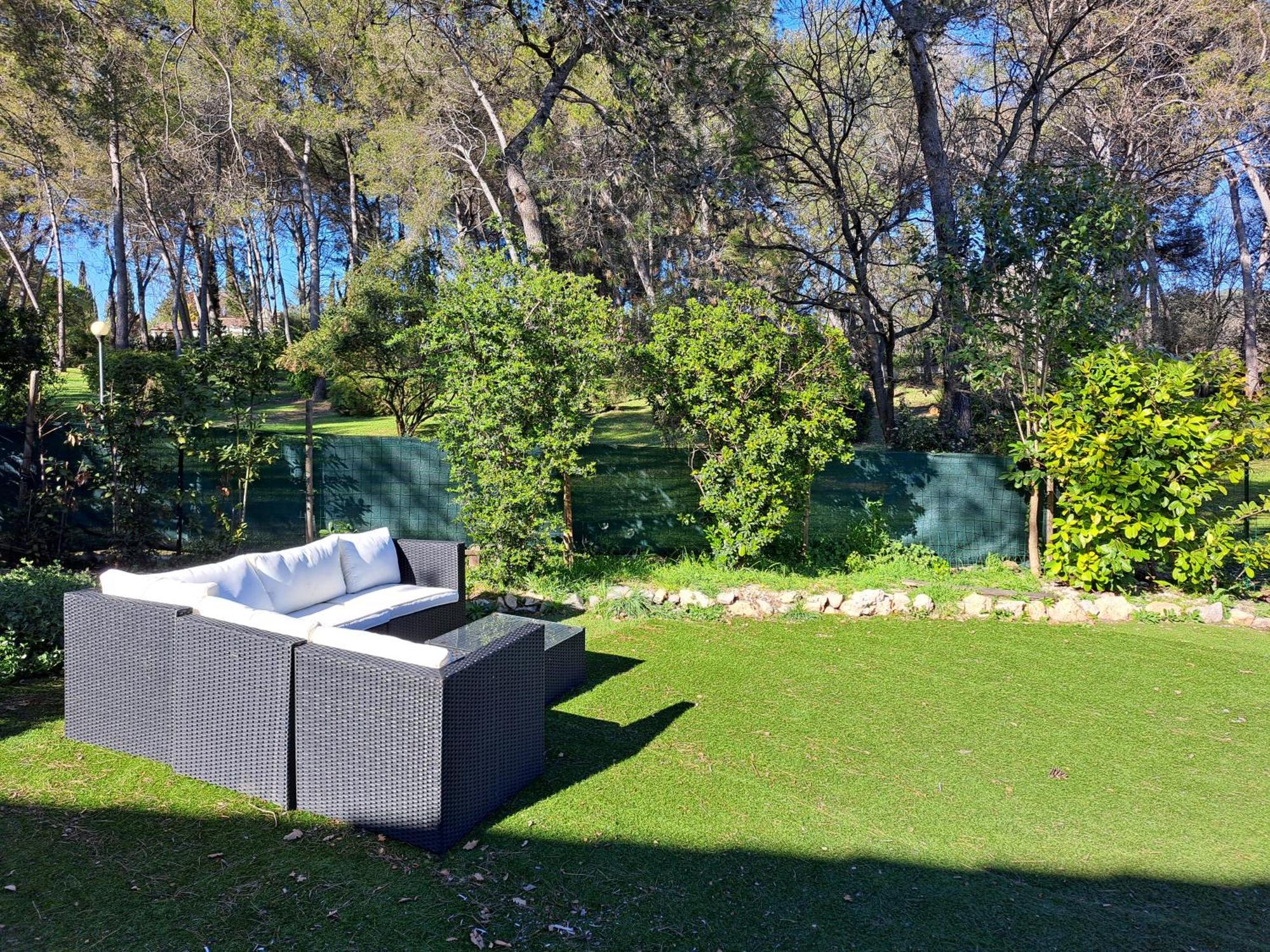 Maisonnette Au Milieu Des Pins Mougins Exteriér fotografie