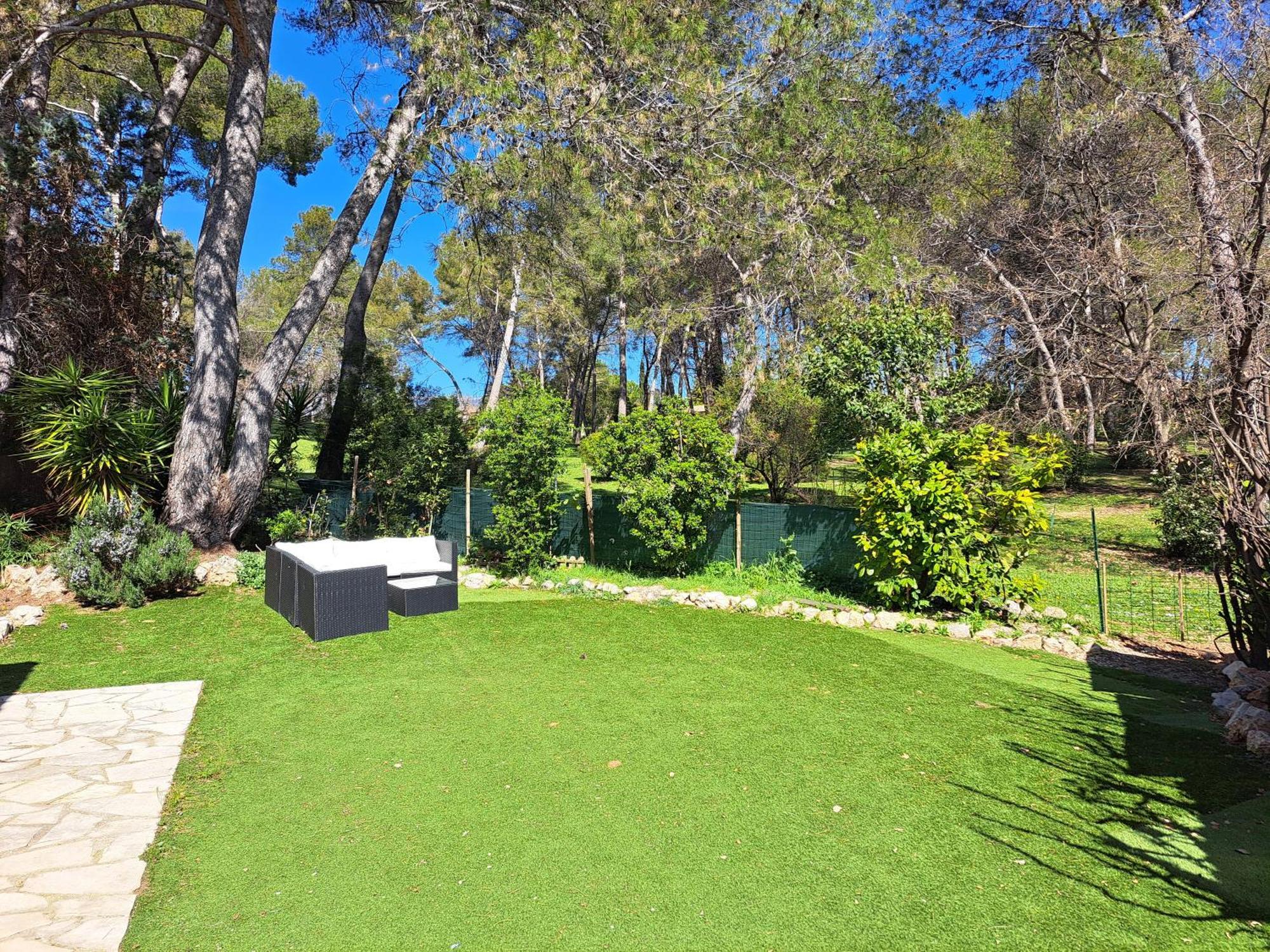 Maisonnette Au Milieu Des Pins Mougins Exteriér fotografie